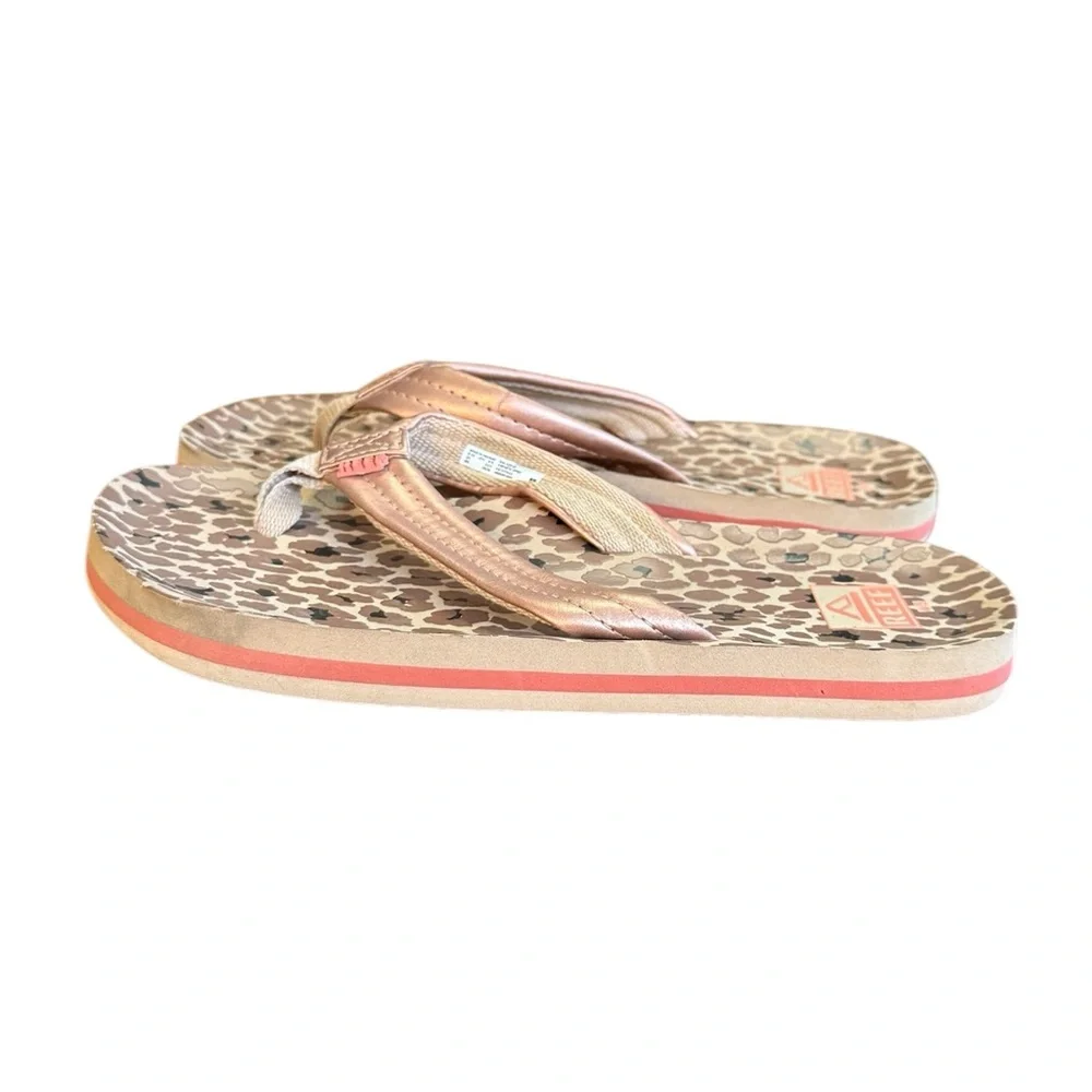 Reef Sandals with Cheetah and Pink Straps Kids Size 4/5